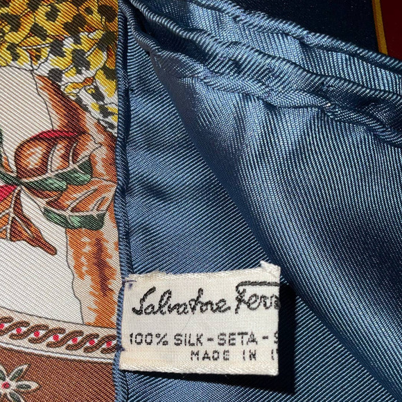 Salvatore Ferragamo 100% Silk Jungle Animals Print Scarf NWT - Picture 3 of 16